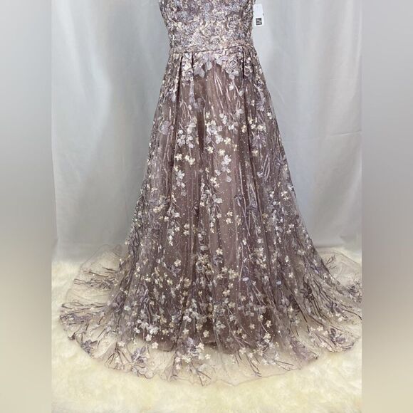 Mac Duggal Beaded & Floral-Embroidered Gown size 10 - Picture 10 of 14